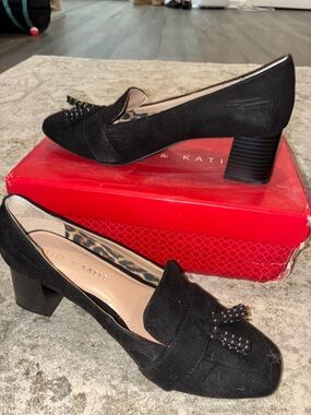 BRAND NEW IN BOX Kelly & Katie Black Suede Tassel Block Heel Loafers